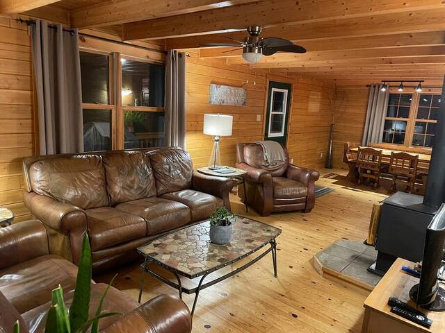 Cascade Cottage #2 gallery image 4