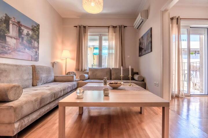 Acropolis museum grand apartment gallery image 3