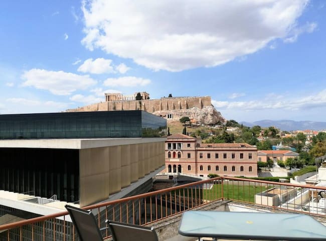 Acropolis museum grand apartment