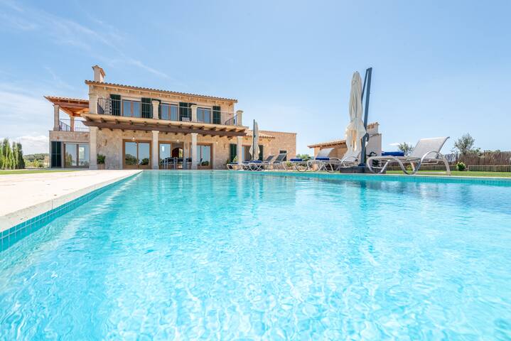 Entire home with 4 bedrooms in Felanitx - Finca Sa Era