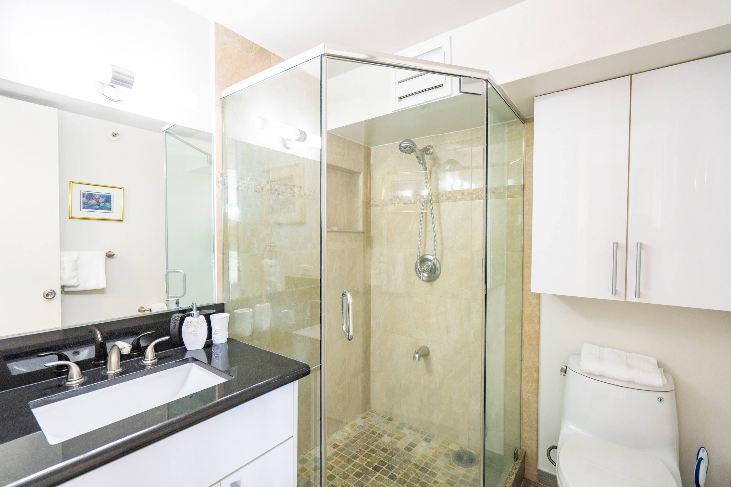 Condo in Honolulu · ★4.5 · 1 bedroom · 2 beds · 1 private bath - Image 33