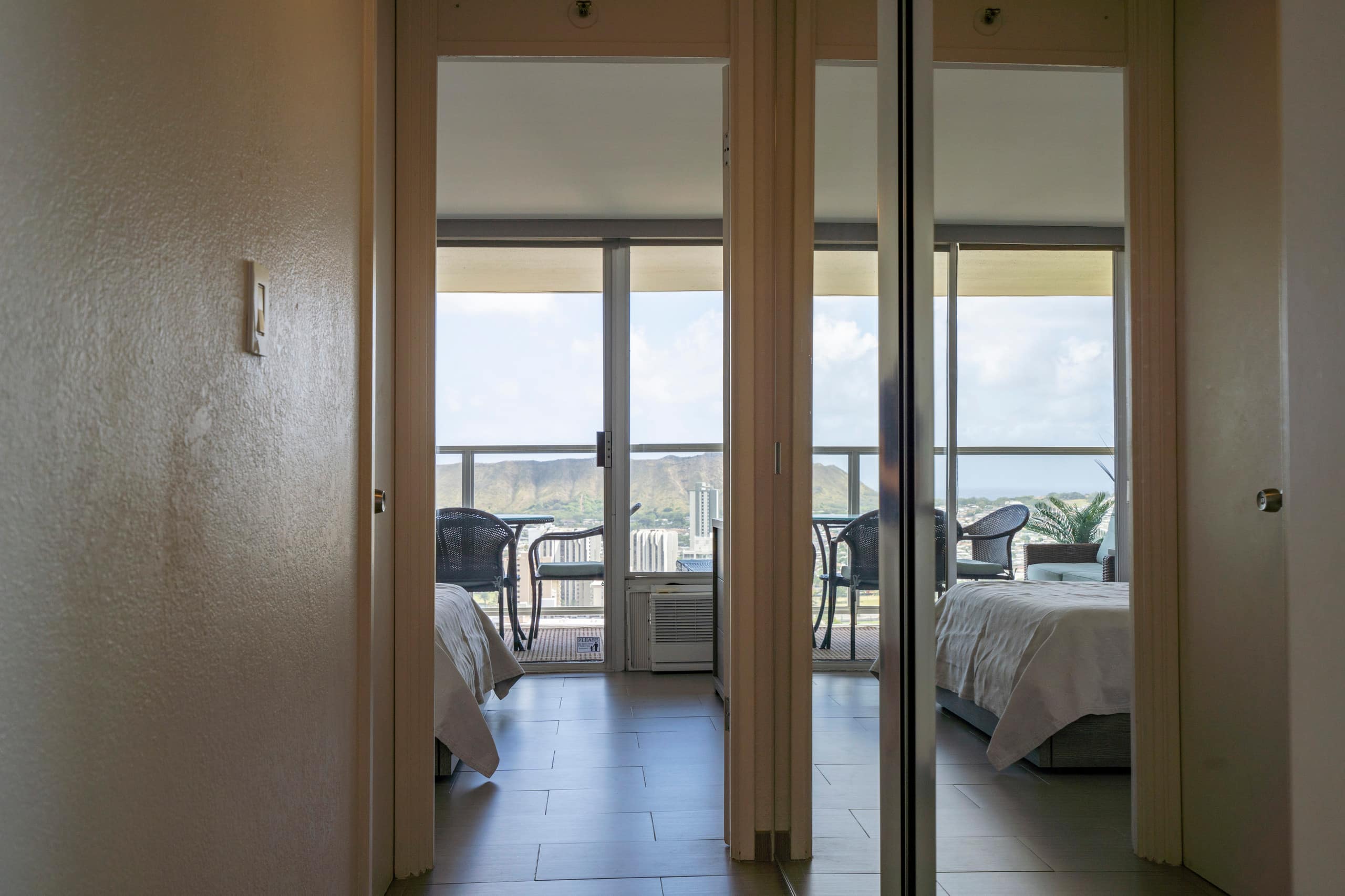 Condo in Honolulu · ★4.5 · 1 bedroom · 2 beds · 1 private bath - Image 27