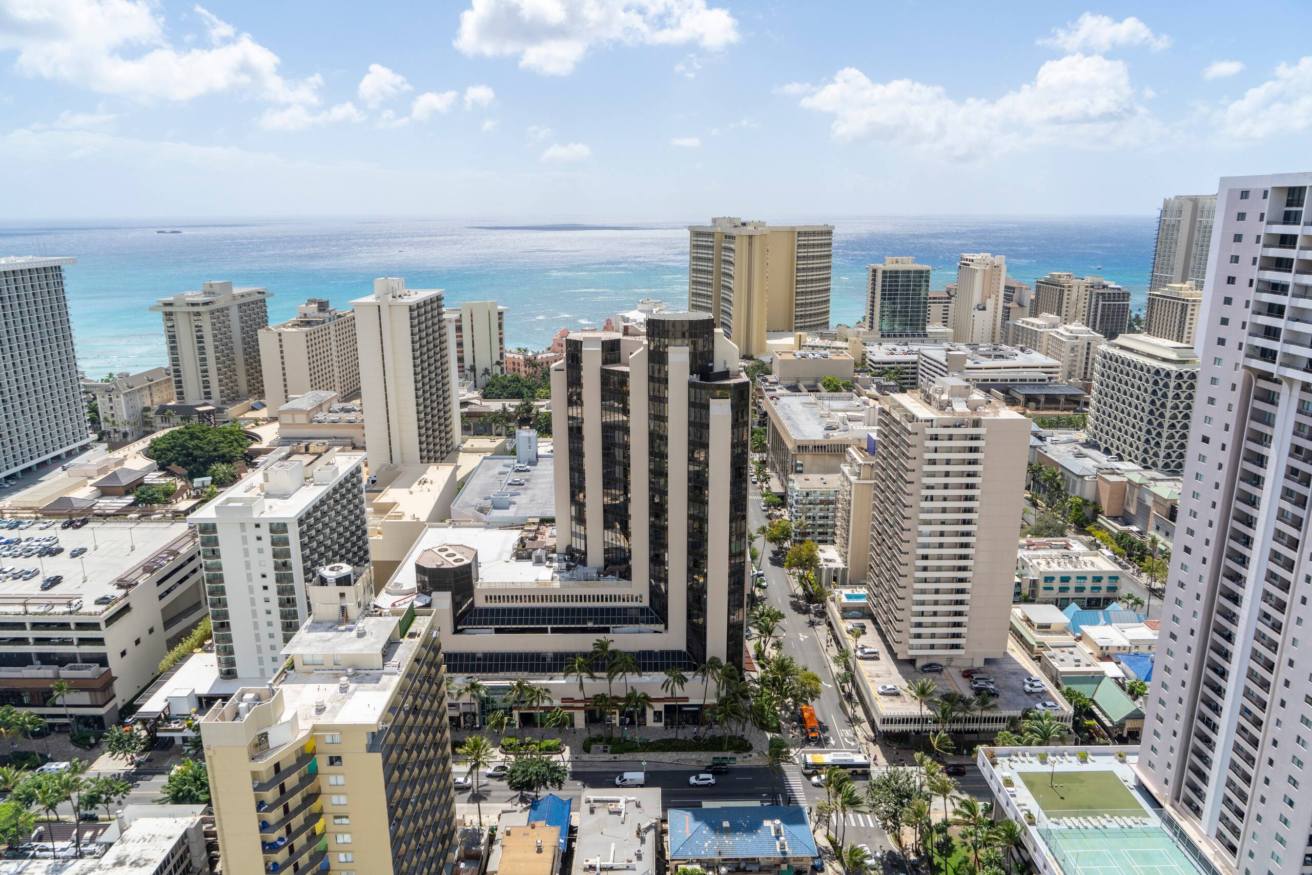 Condo in Honolulu · ★4.5 · 1 bedroom · 2 beds · 1 private bath - Image 42