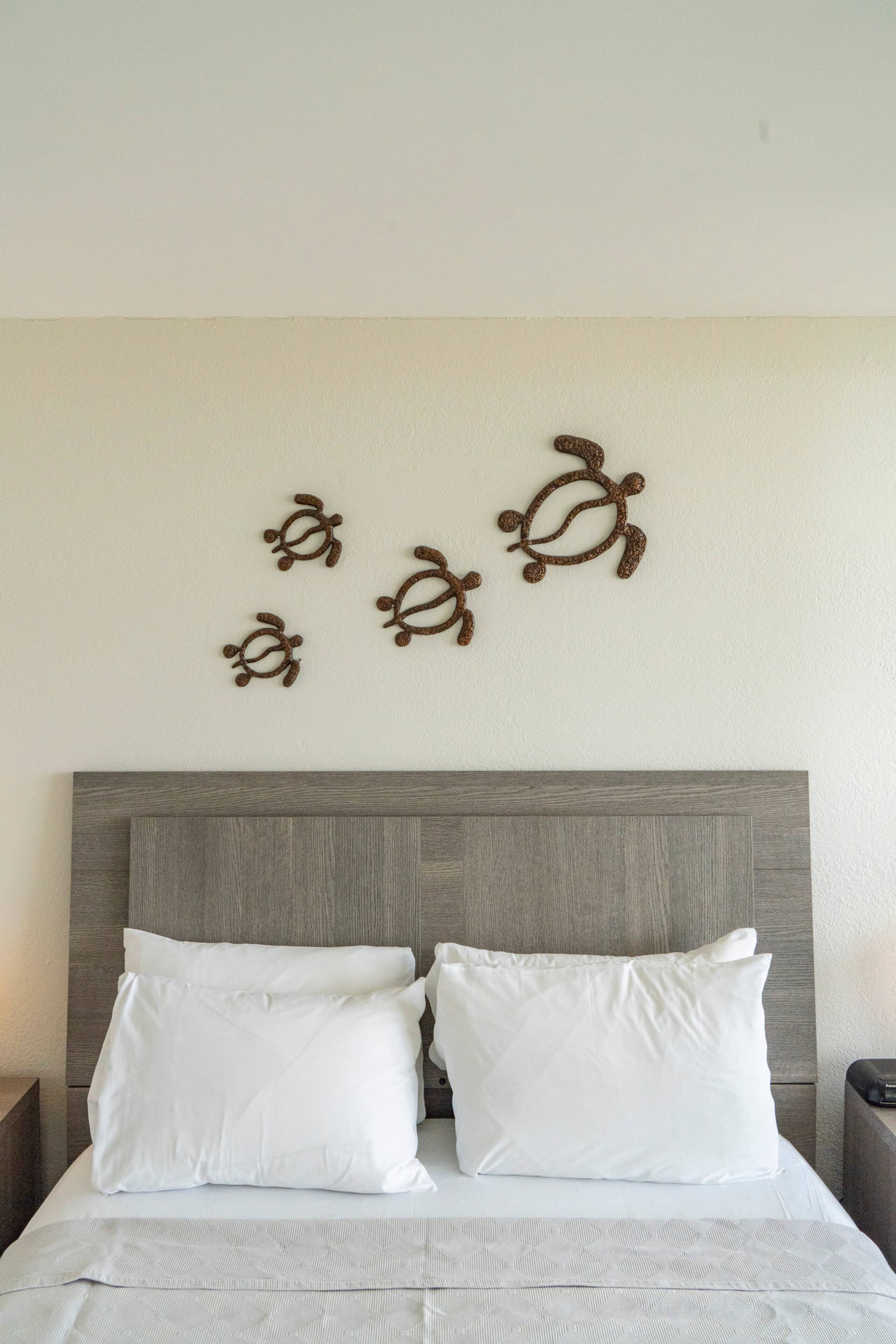 Condo in Honolulu · ★4.5 · 1 bedroom · 2 beds · 1 private bath - Image 32