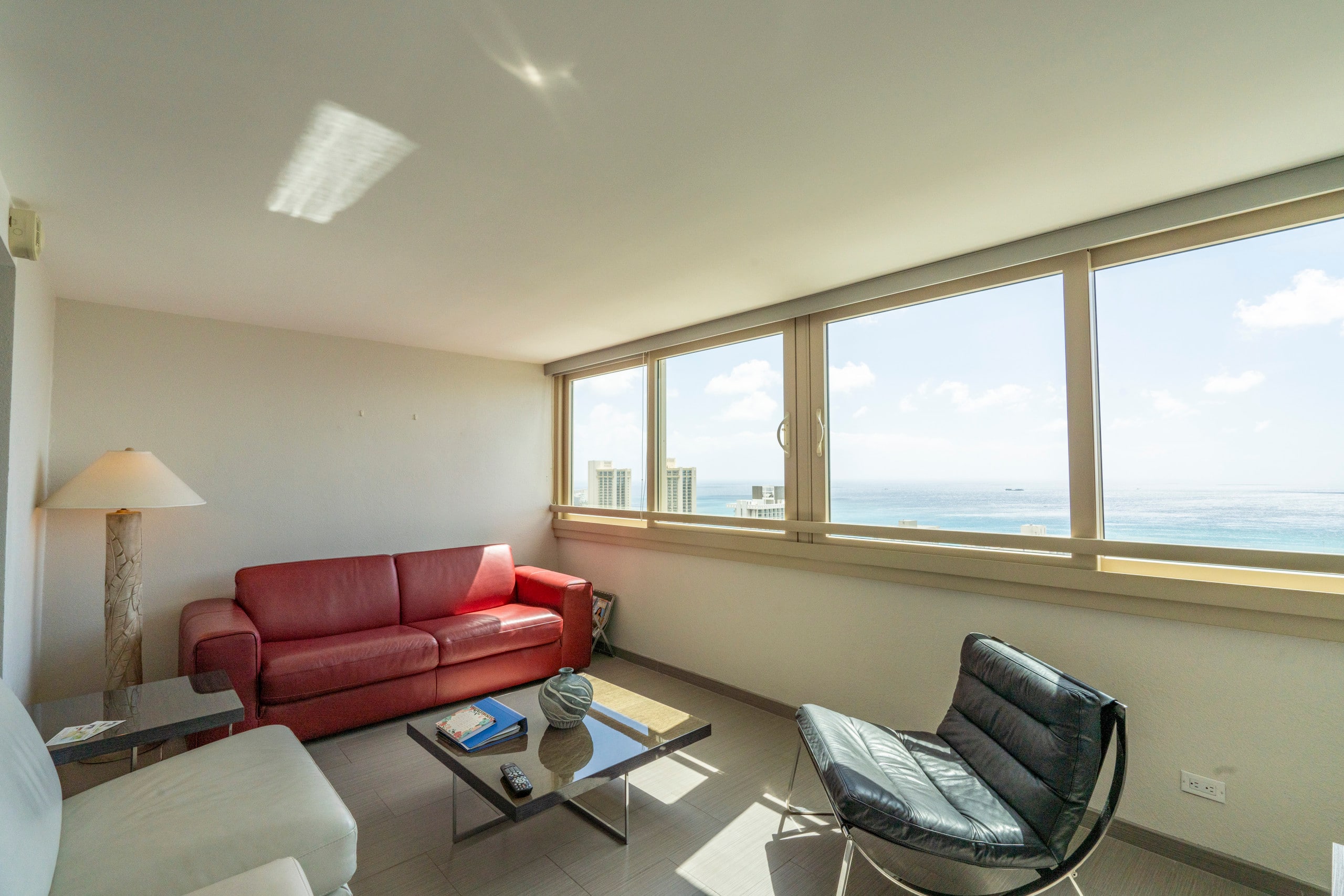 Condo in Honolulu · ★4.5 · 1 bedroom · 2 beds · 1 private bath - Image 26