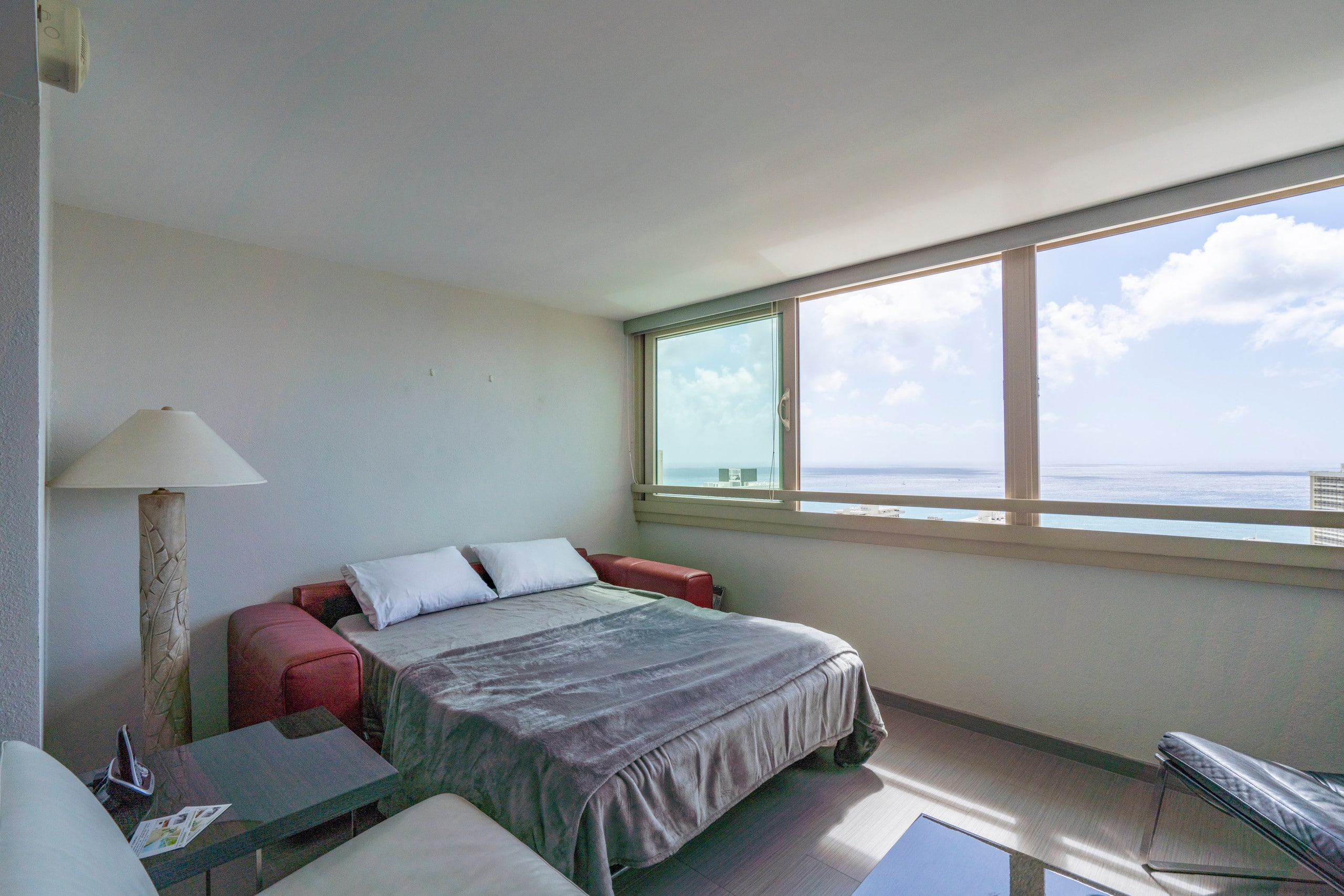 Condo in Honolulu · ★4.5 · 1 bedroom · 2 beds · 1 private bath - Image 37