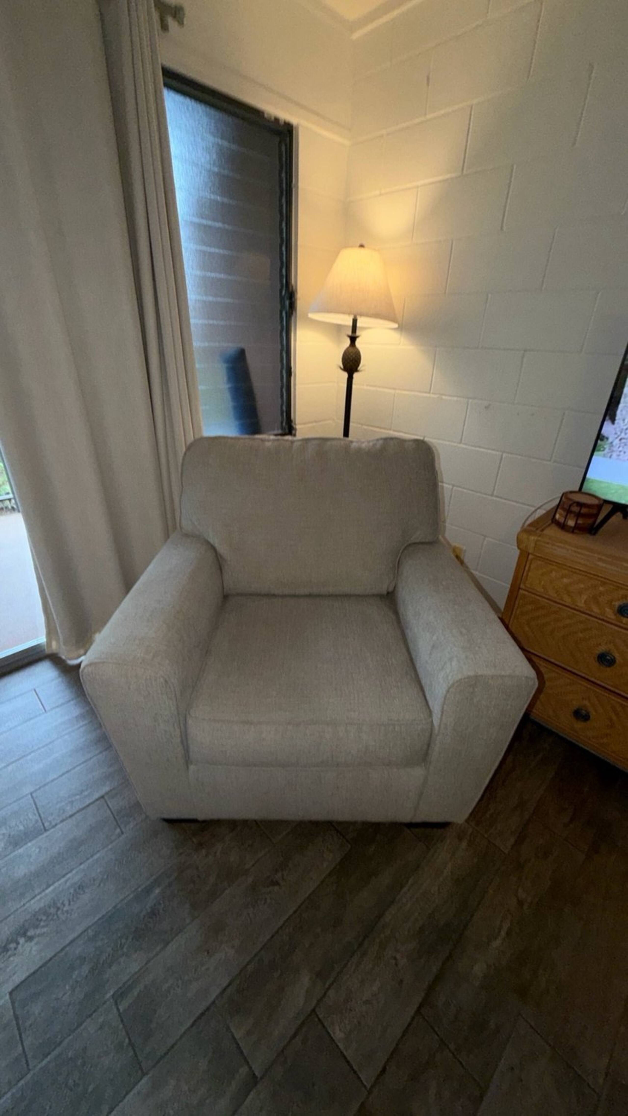 Condo in Lahaina · ★4.41 · 1 bedroom · 2 beds · 1 private bath - Image 9