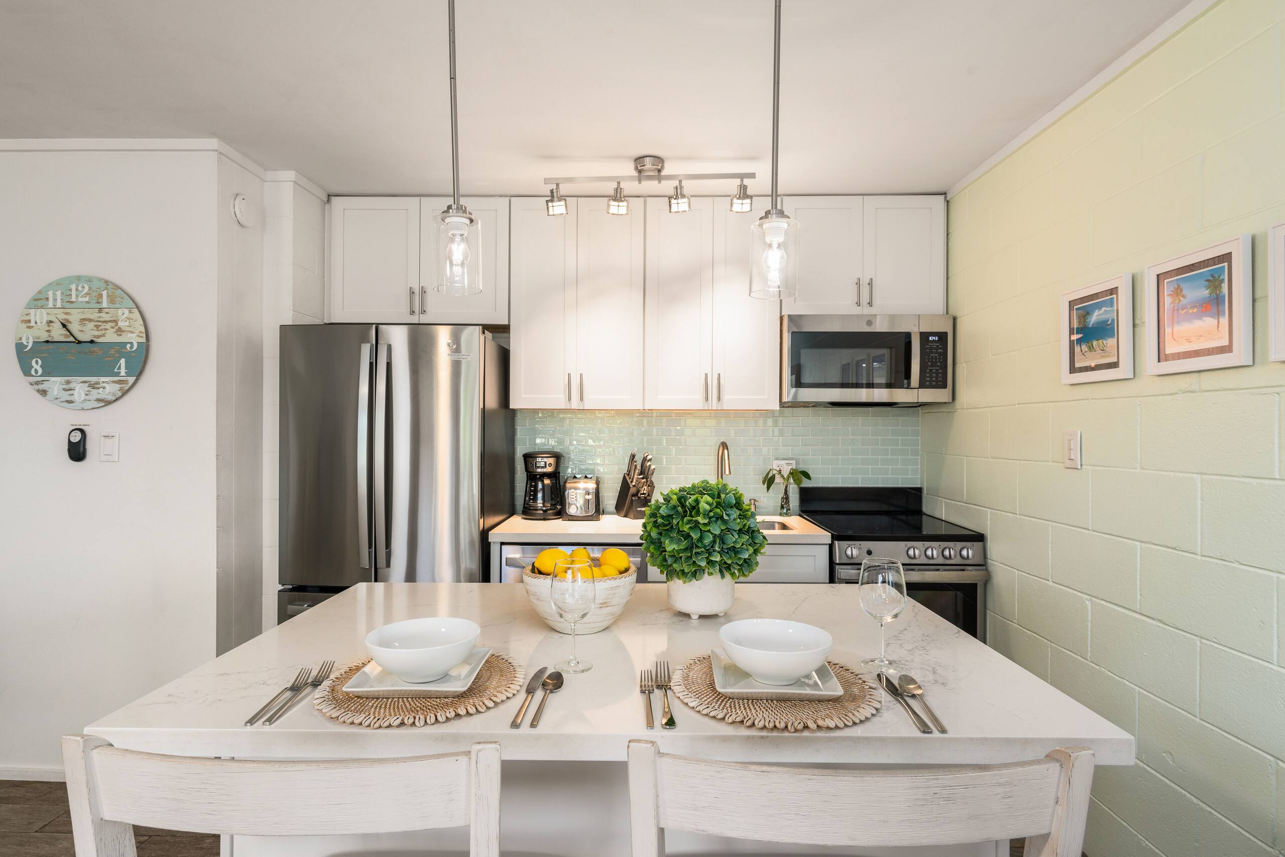 Condo in Lahaina · ★4.41 · 1 bedroom · 2 beds · 1 private bath - Image 10