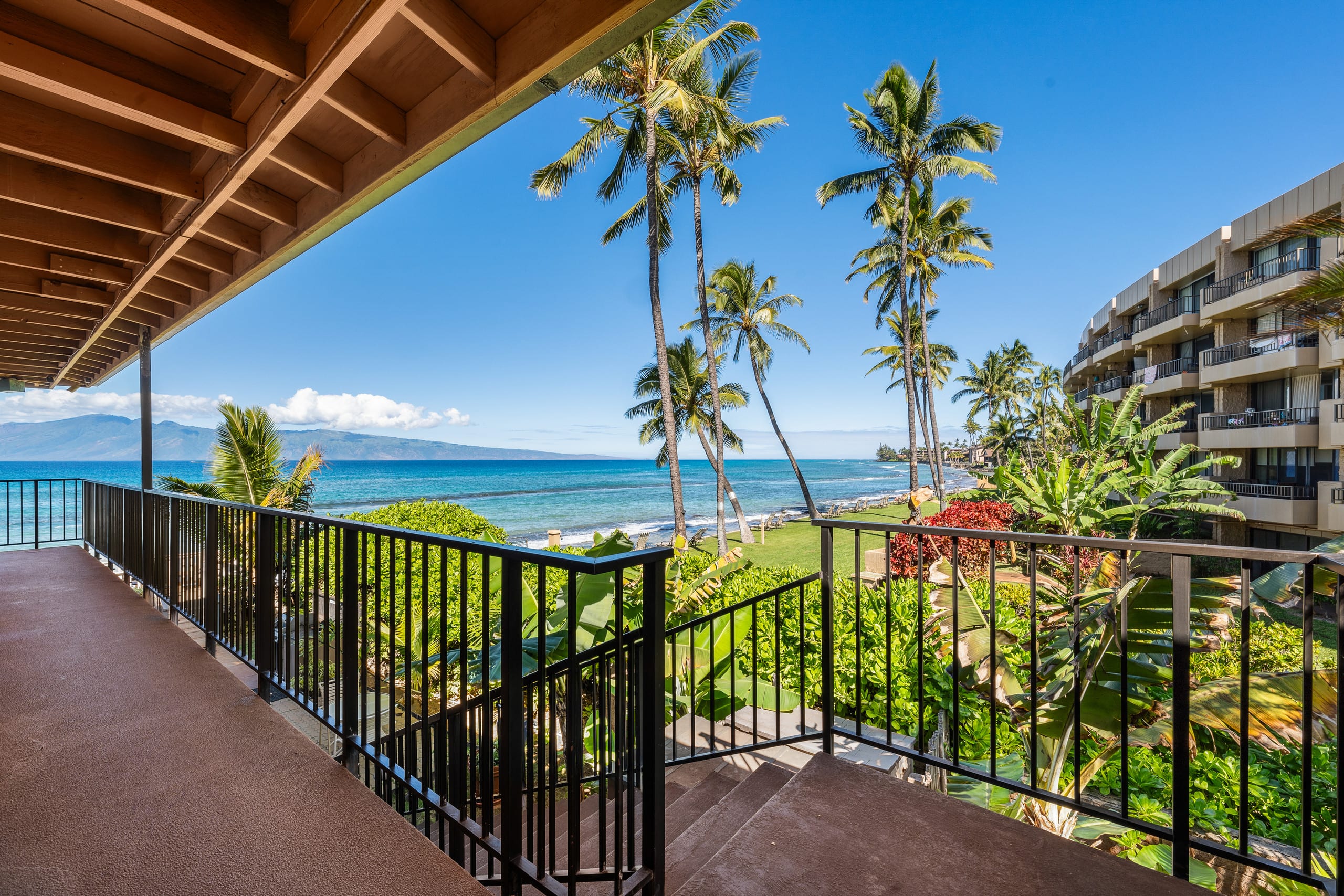 Condo in Lahaina · ★4.41 · 1 bedroom · 2 beds · 1 private bath - Image 46