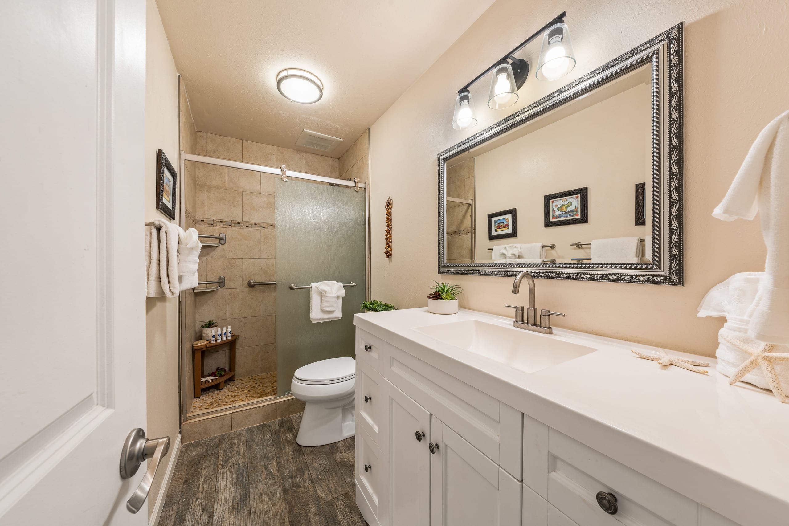 Condo in Lahaina · ★4.41 · 1 bedroom · 2 beds · 1 private bath - Image 23