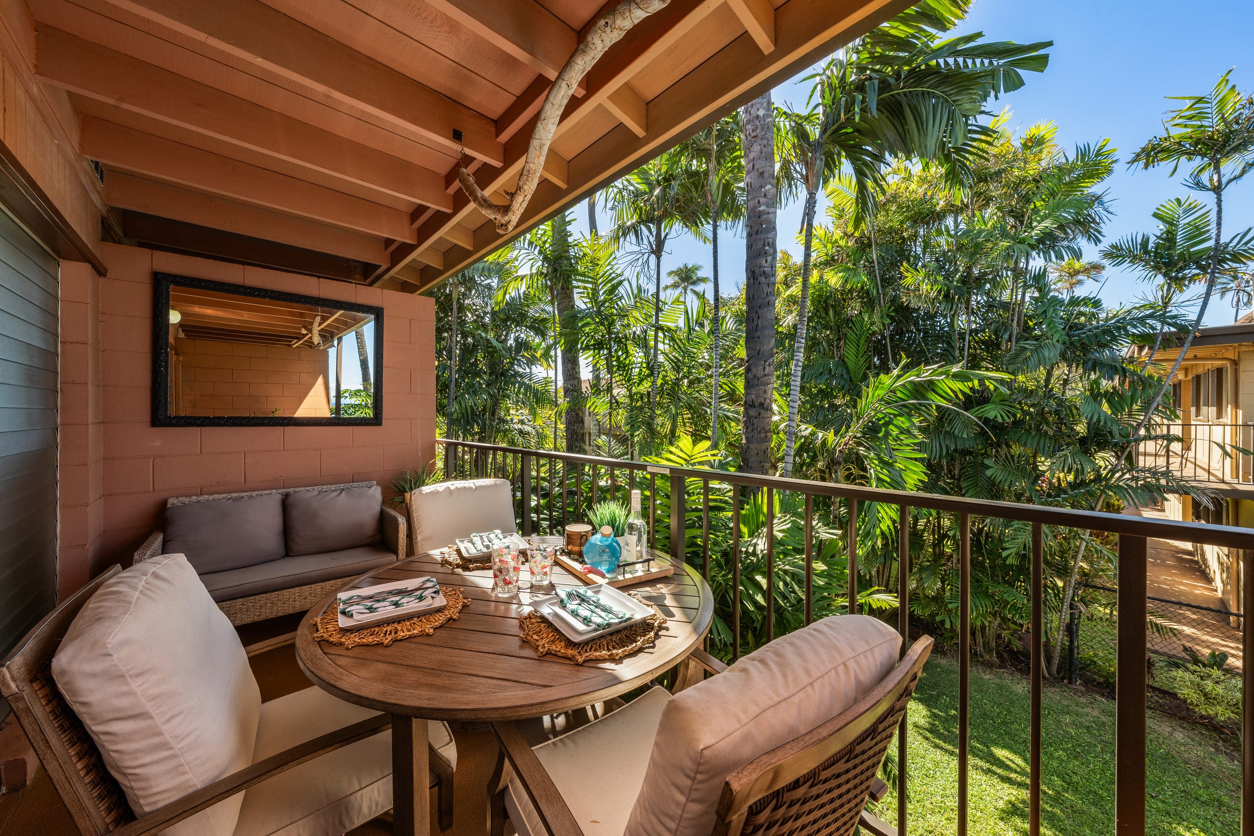 Condo in Lahaina · ★4.41 · 1 bedroom · 2 beds · 1 private bath - Image 41
