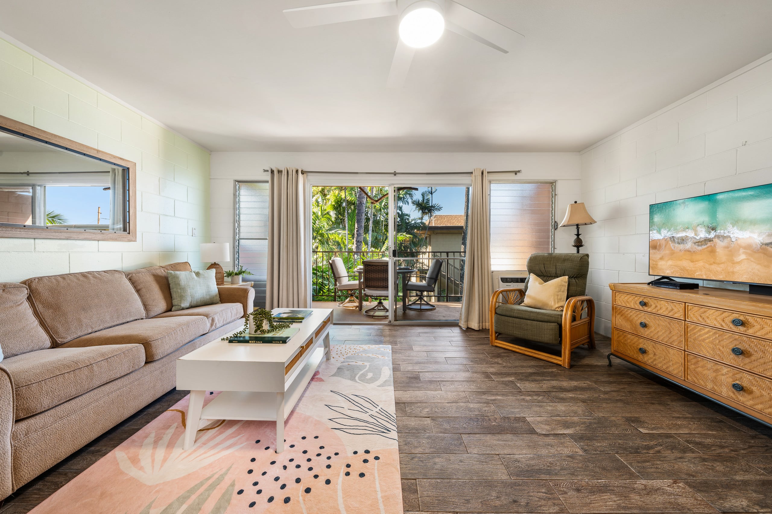 Condo in Lahaina · ★4.41 · 1 bedroom · 2 beds · 1 private bath - Image 2