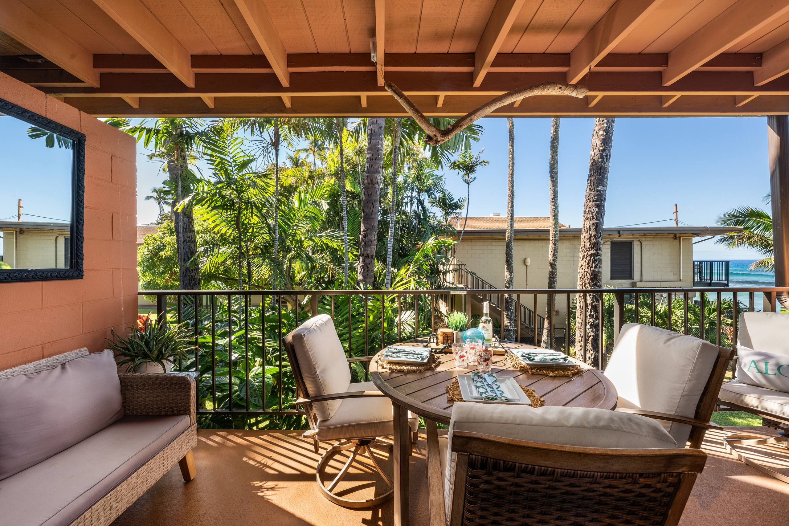 Condo in Lahaina · ★4.41 · 1 bedroom · 2 beds · 1 private bath - Image 40