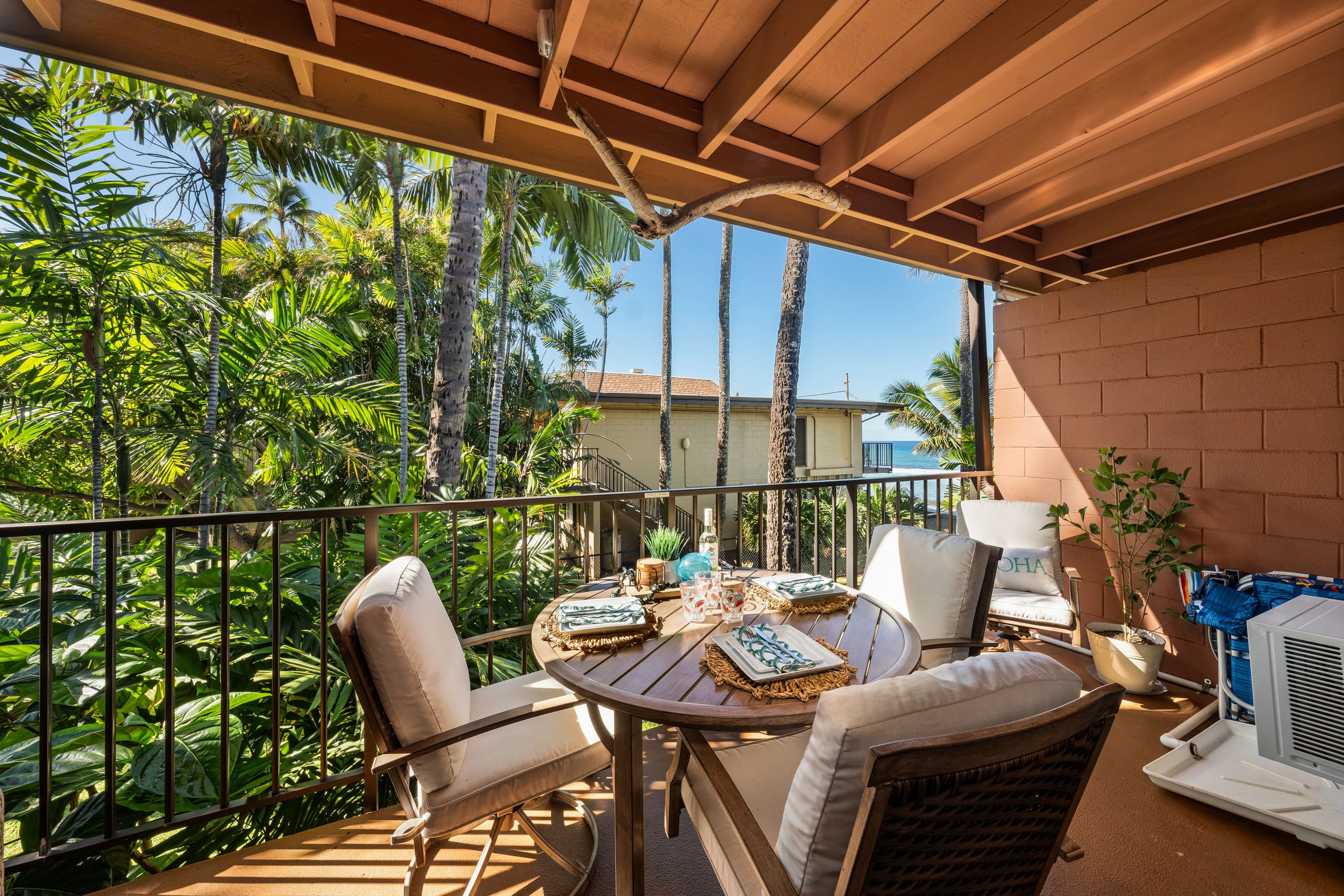 Condo in Lahaina · ★4.41 · 1 bedroom · 2 beds · 1 private bath - Image 1
