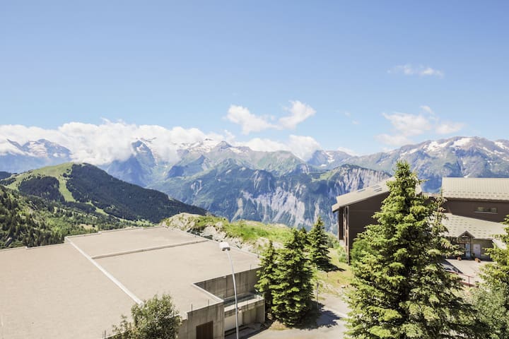 Guest favorite listing in Huez