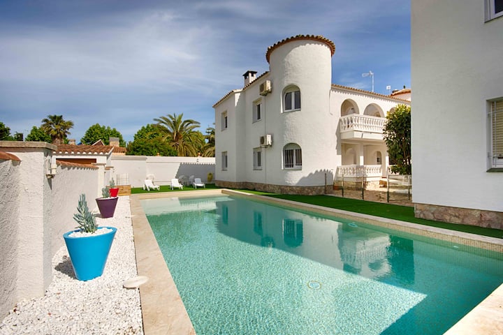 Badia 7, 2ch,piscine,100 M Plage,parking,wifi - Costa Brava