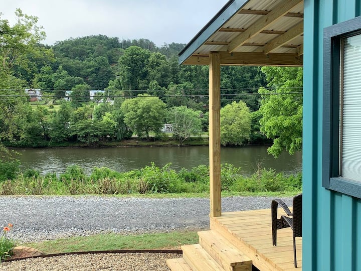 10 Best Tiny Houses For Rent Near Great Smoky Mountains, USA Updated