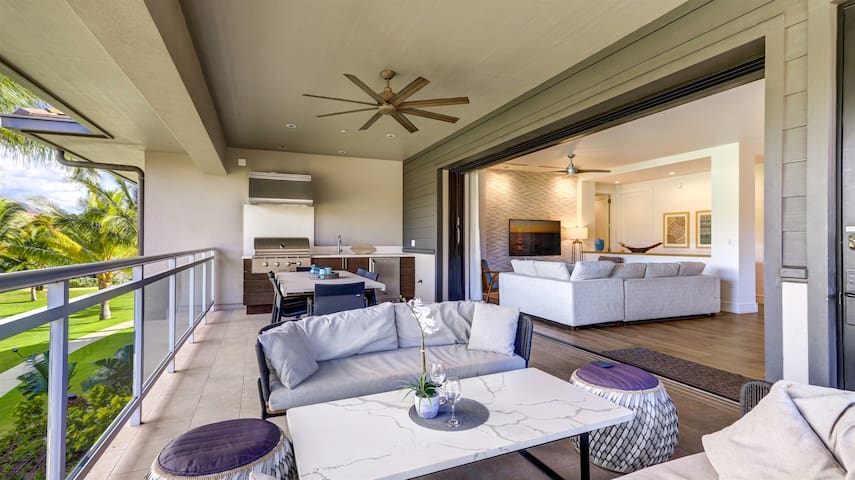 Luana 18C ~ Private Oasis with Lanai, BBQ & Garage gallery image 4