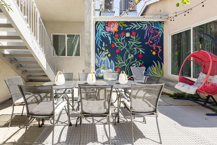 Encino Garden Escape- 4 BD/3 BR, 2 King beds