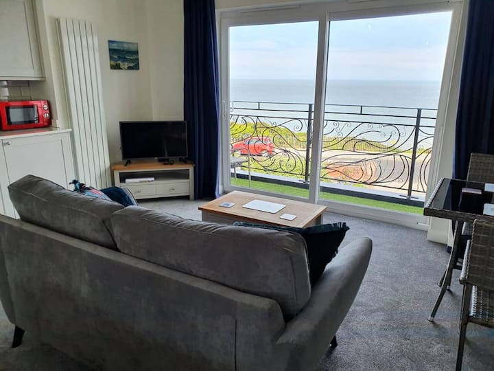Seafront Balcony Studio On Award Winning Beach - Broadstairs