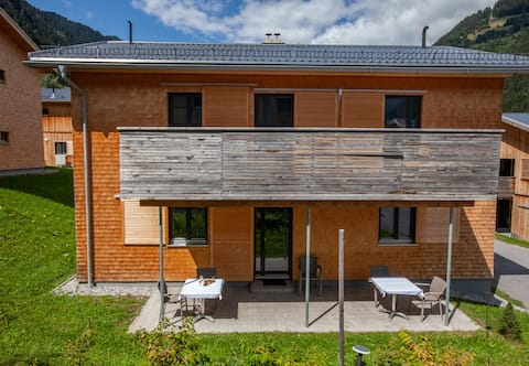 Top performing Airbnb: 47071 Kollin 7 Eg in St. Gallenkirch