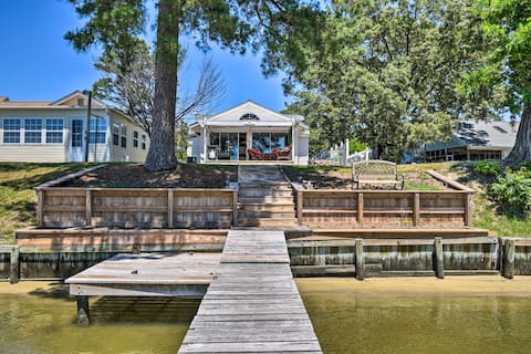 Riverfront Cottage: Fire Pit & Kayaks