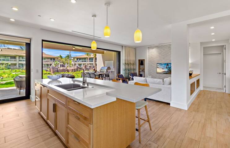 Maui Resort Rentals: Luana Garden Villas 9A gallery image 2