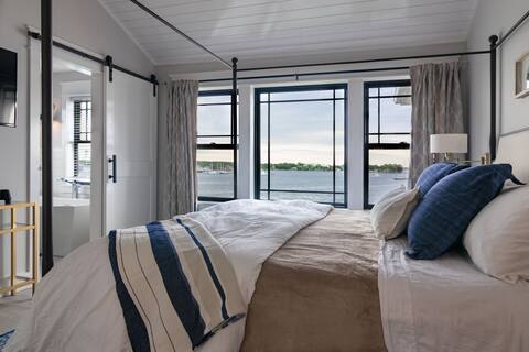Harbor View Landing, The Mystic - 3rd Floor Suite