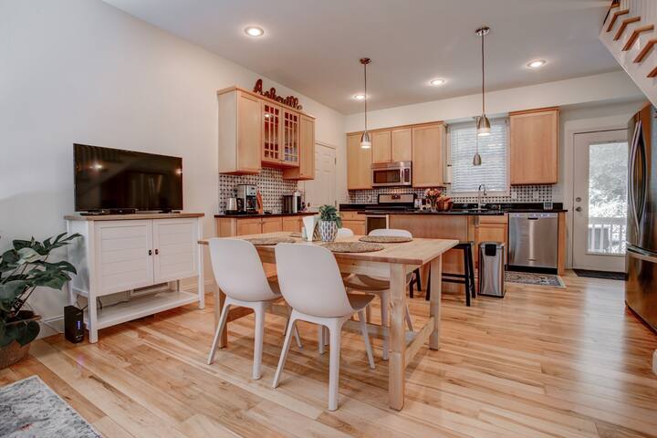 Near Downtown Asheville! 30-day Executive Rental