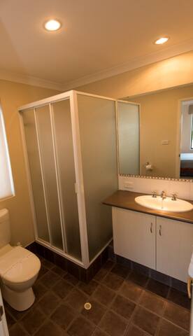 House 02 – The Dunsborough Retreat gallery image 3