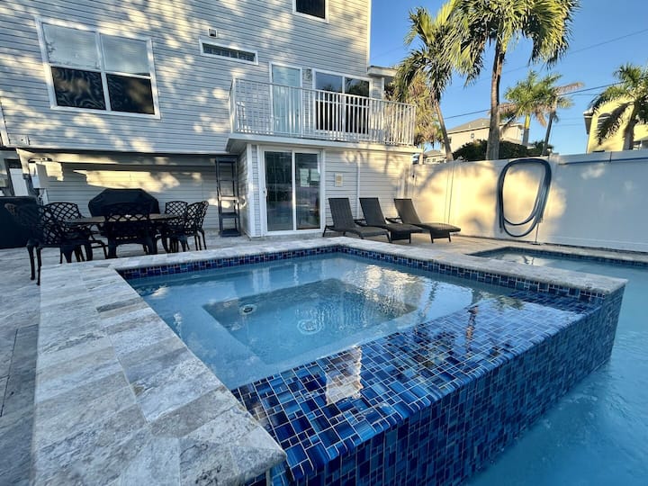 Luxury Pool Steps To Beach, Restaurants, Nightlife - Fort Myers Beach, FL