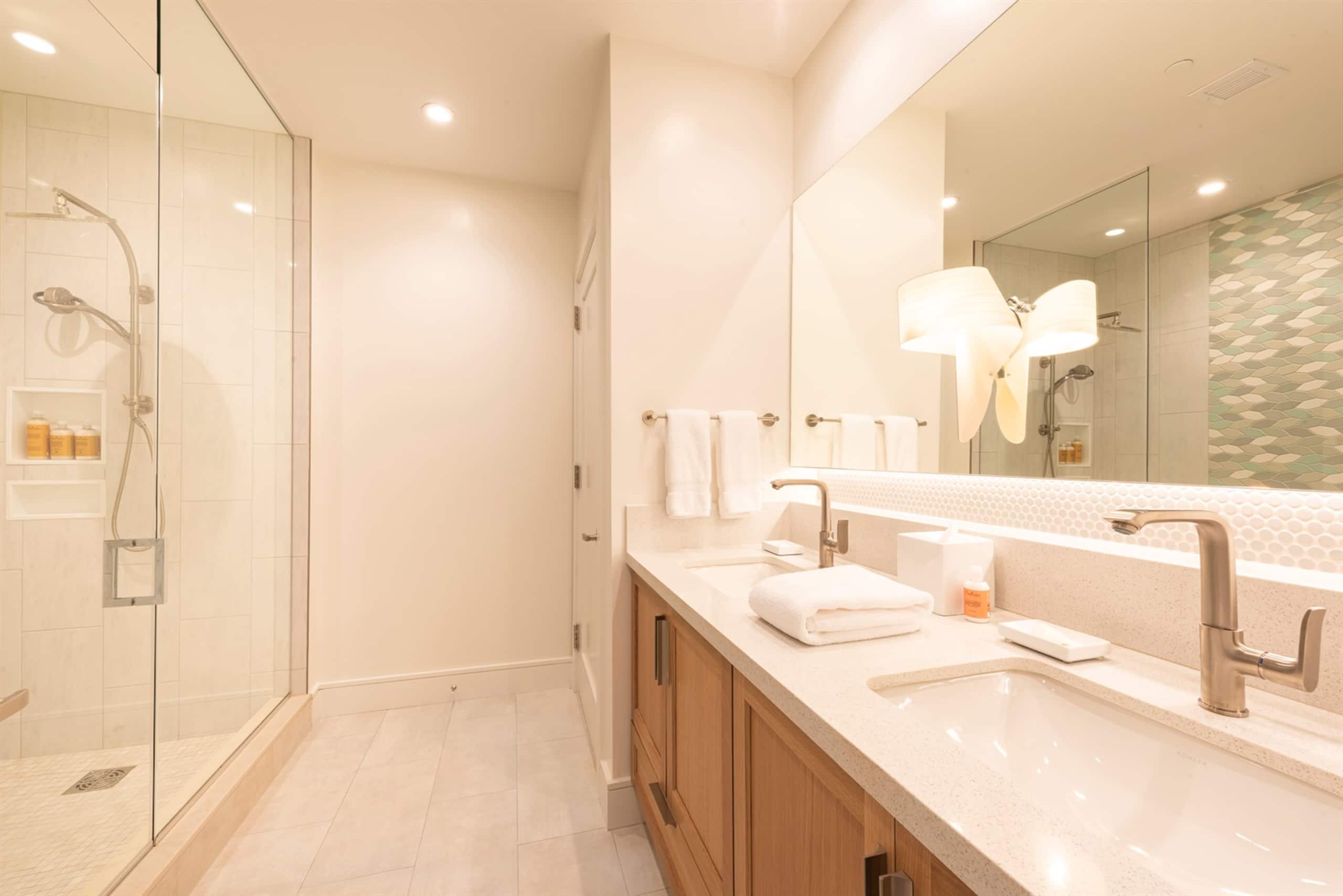 Villa in Lahaina · ★5.0 · 6 bedrooms · 8 beds · 6 private baths - Image 17