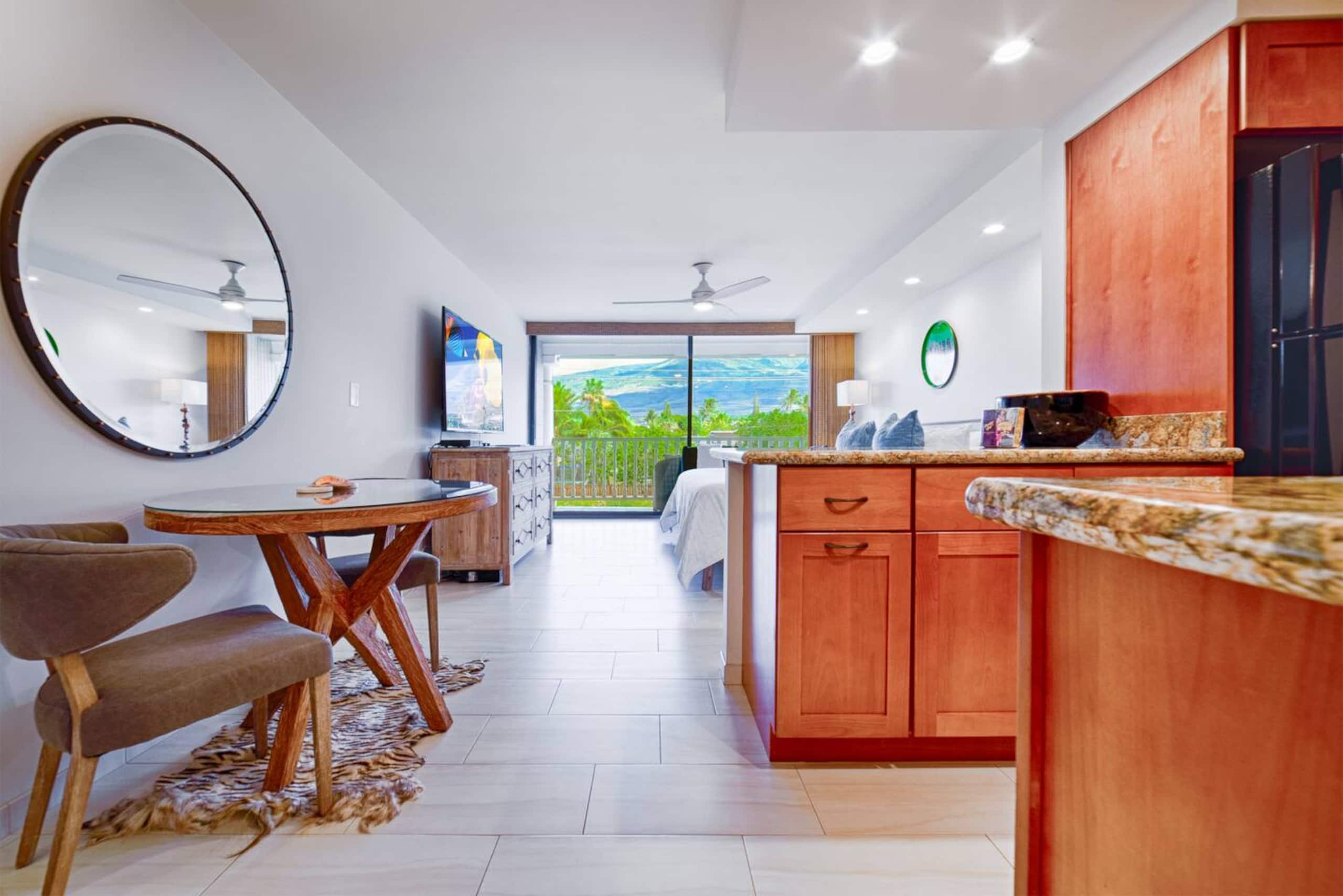 Lahaina Shores Beach Resort Studio - Image 28