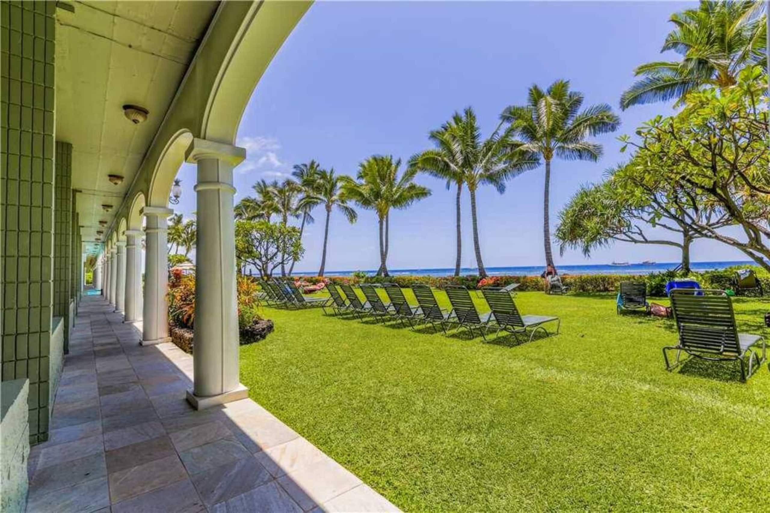Lahaina Shores Beach Resort Studio - Image 15