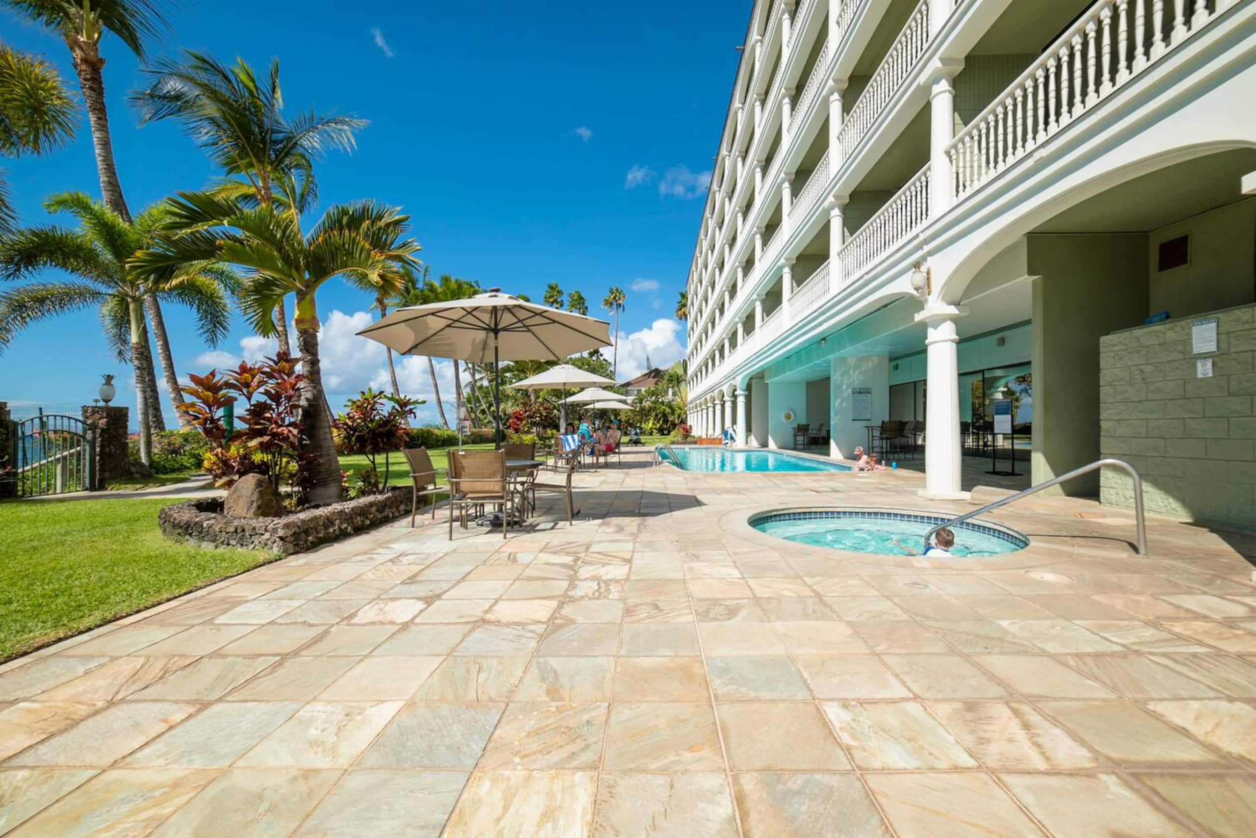 Lahaina Shores Beach Resort Studio - Image 26