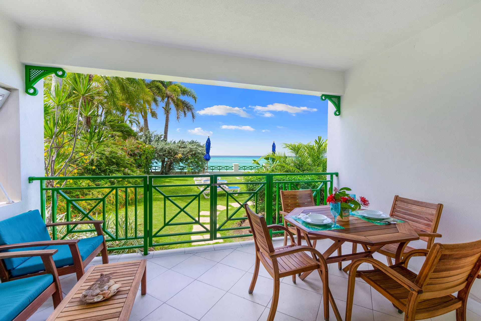 Stunning Beachfront Condo with Pool & Sun Lawn