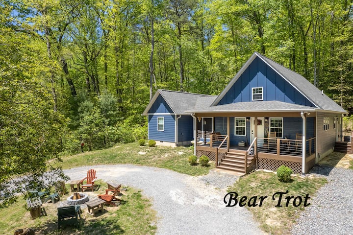 Hot Tub - Fire Pit - Covered Porch - Bryson City, NC