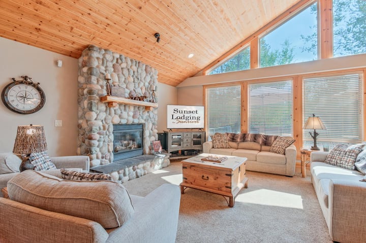 Large 6 Bedroom, Sleeps 16, A/c, Sharc Passes, Hot - Oregon