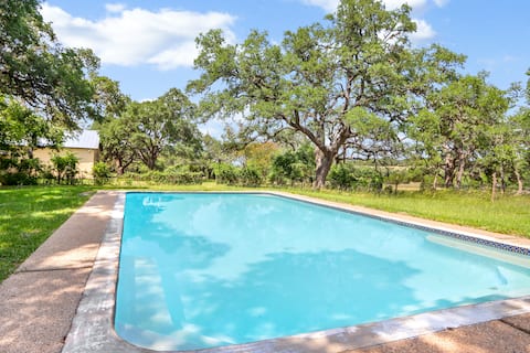 Live Oak Ranch | Sleeps 20 with a pool!