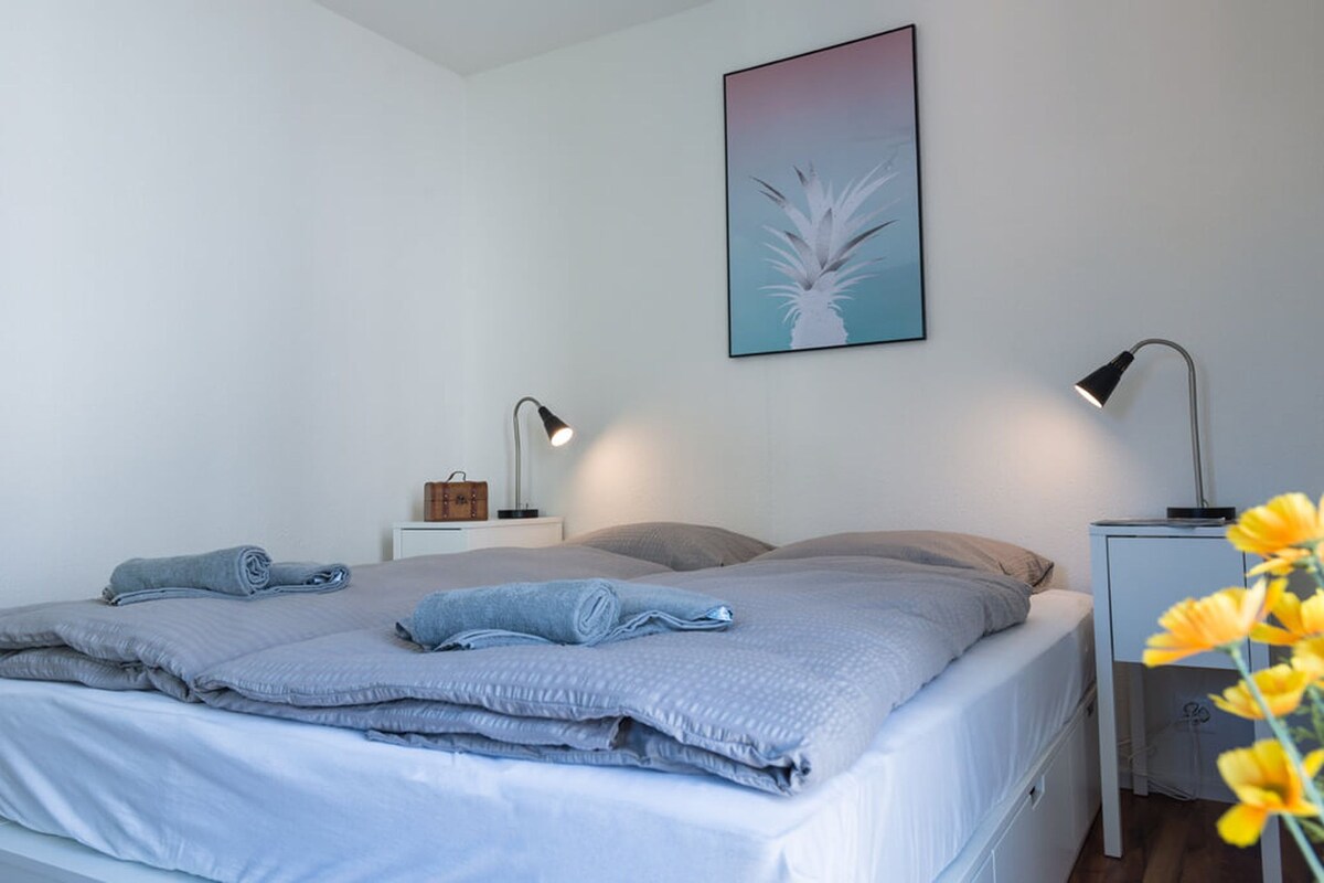 Successful Airbnb property: Zh Pineapple Iii - HITrental Wiedikon Apartments in Albisrieden