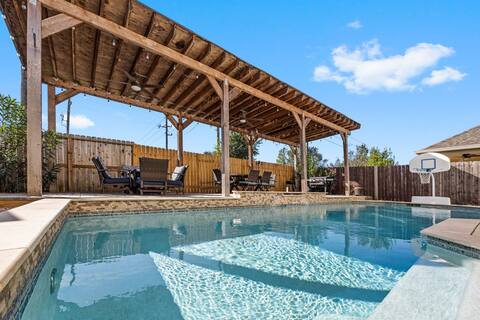 Houston Staycation Heated Pool Theater Room Family