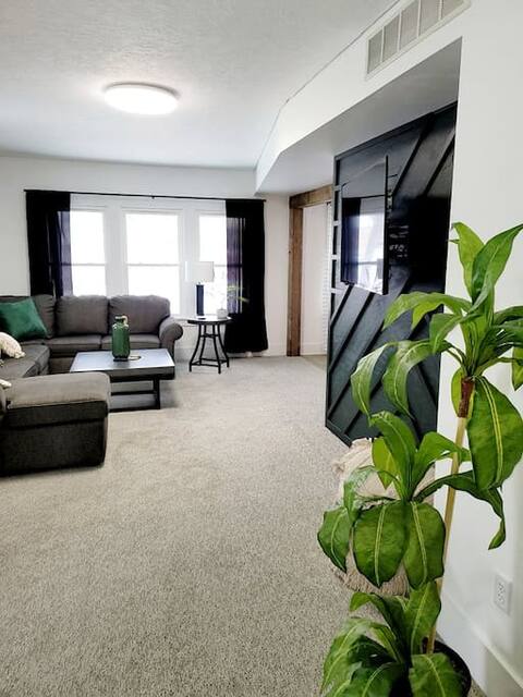 5 bedroom house in Arnolds Park!