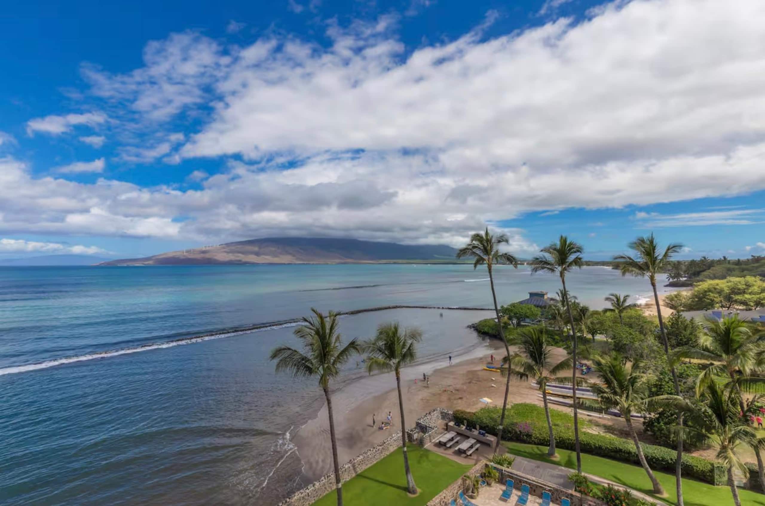 Condo in Kihei · ★4.87 · 2 bedrooms · 2 beds · 2 baths - Image 26
