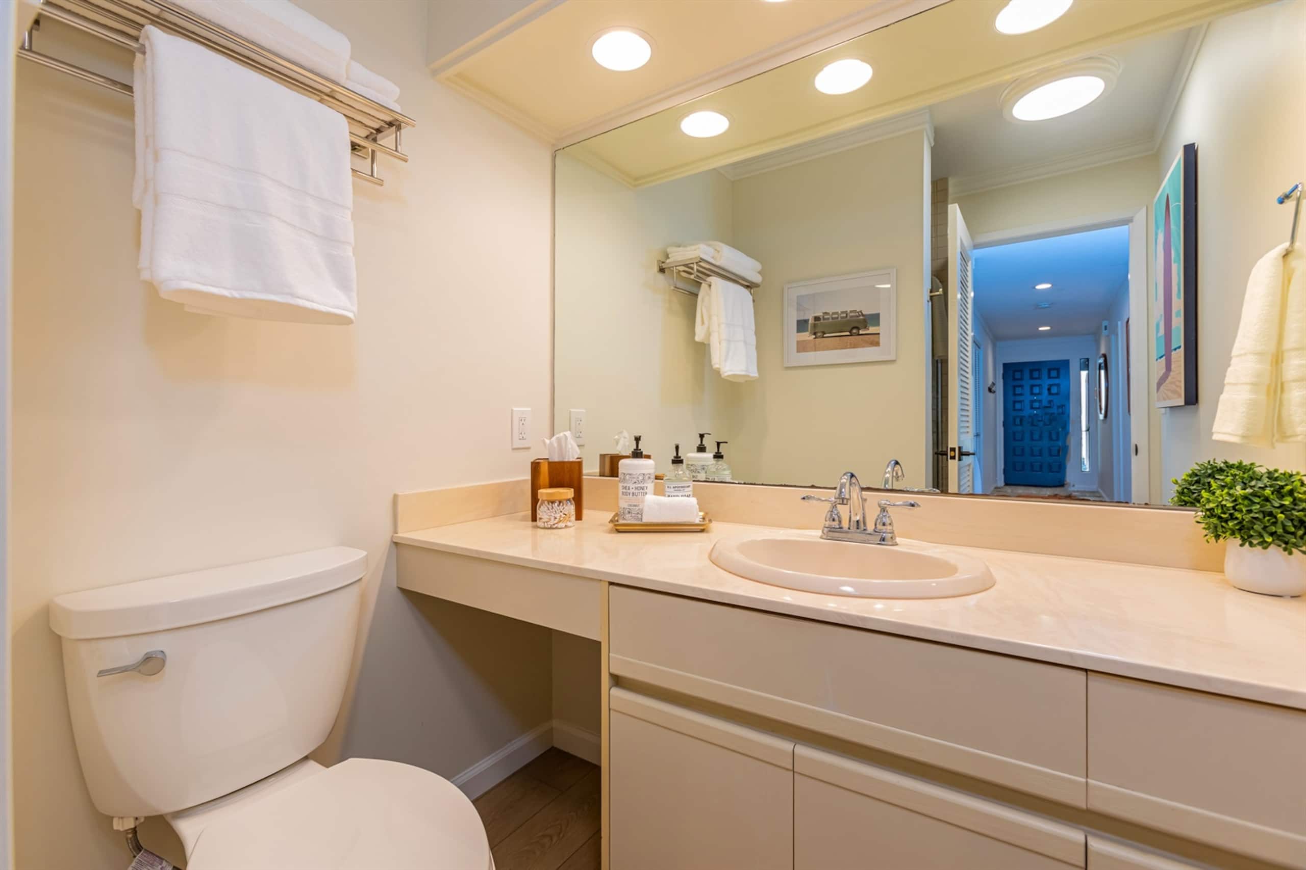 Condo in Kihei · ★4.99 · 1 bedroom · 3 beds · 2 baths - Image 21