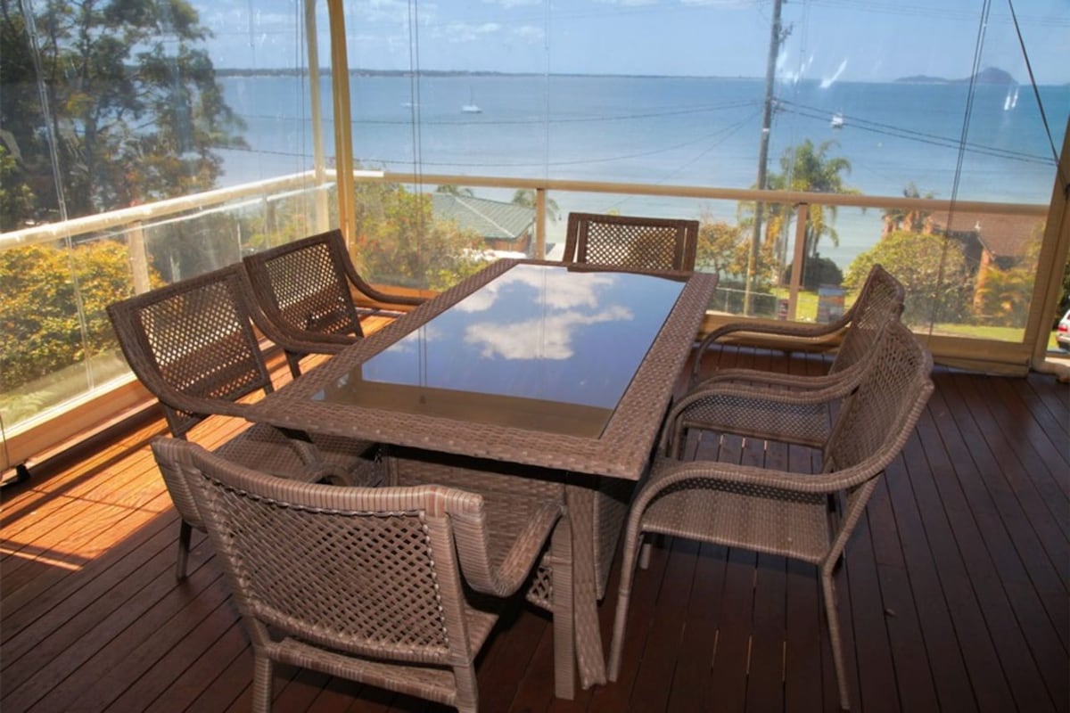 Top performing Airbnb: Seaside Serenity Soldiers Point in Soldiers Point