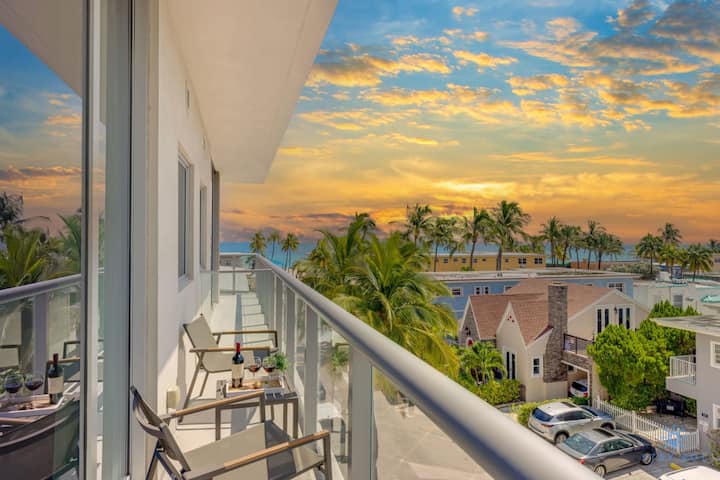 Amazing Pool| Balcony|hollywood Beach Broadwalk - Hollywood, FL