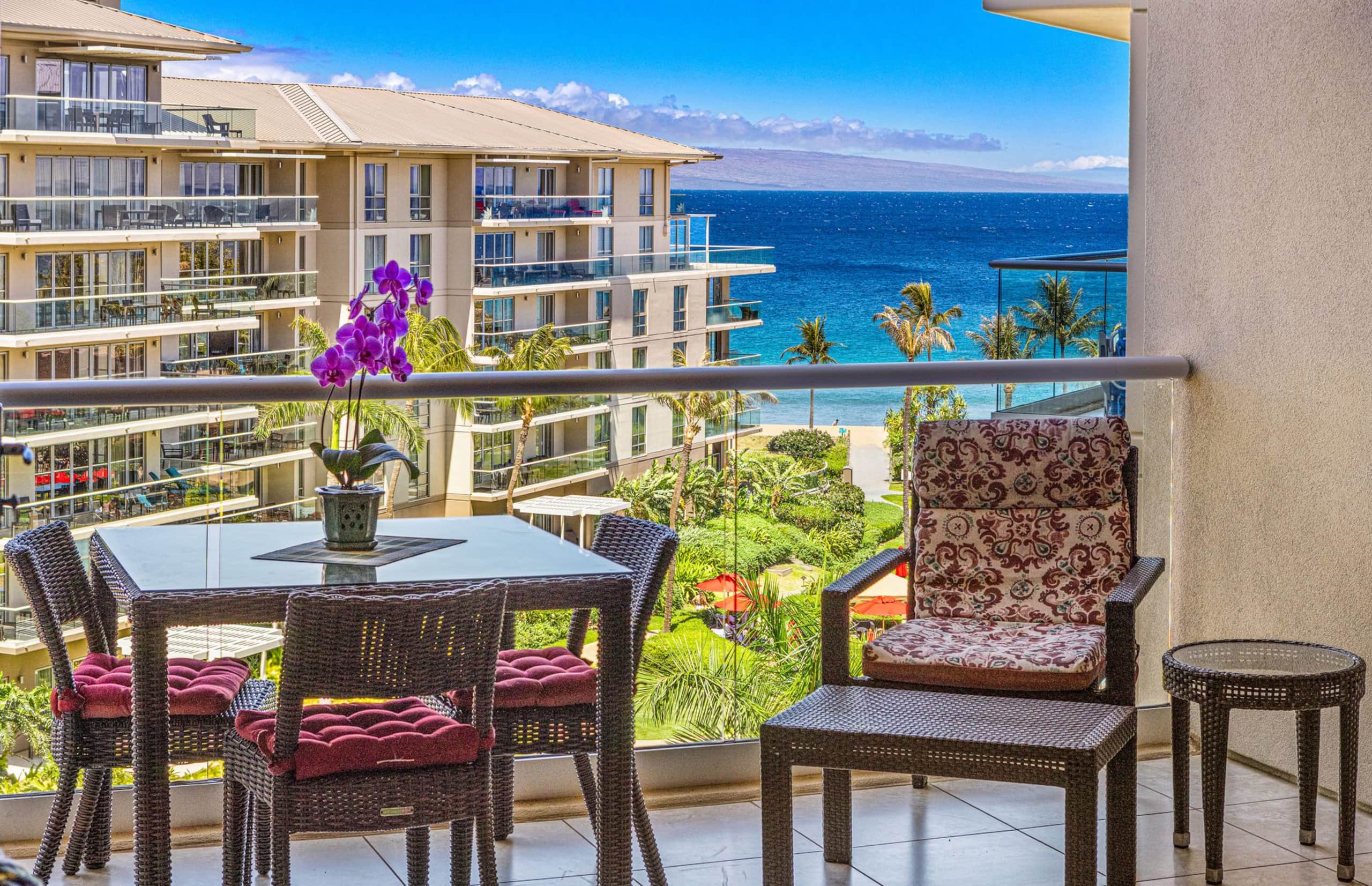 Condo in Lahaina · ★4.89 · Studio · 2 beds · 1 bath - Image 21