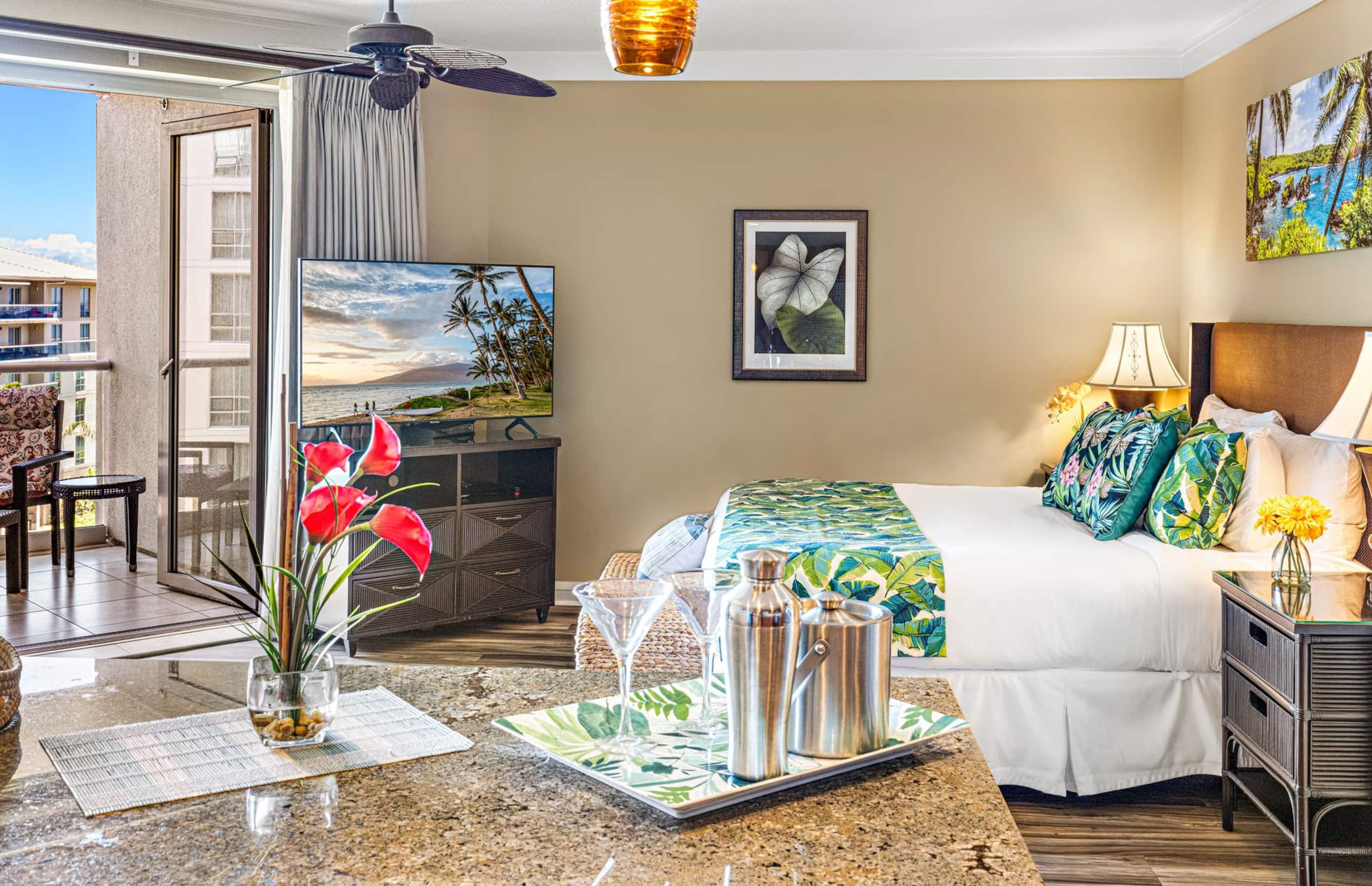 Condo in Lahaina · ★4.89 · Studio · 2 beds · 1 bath - Image 13