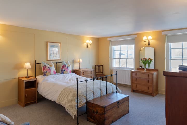 9GoldenStreet,Deal-145