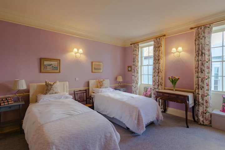 9GoldenStreet,Deal-79